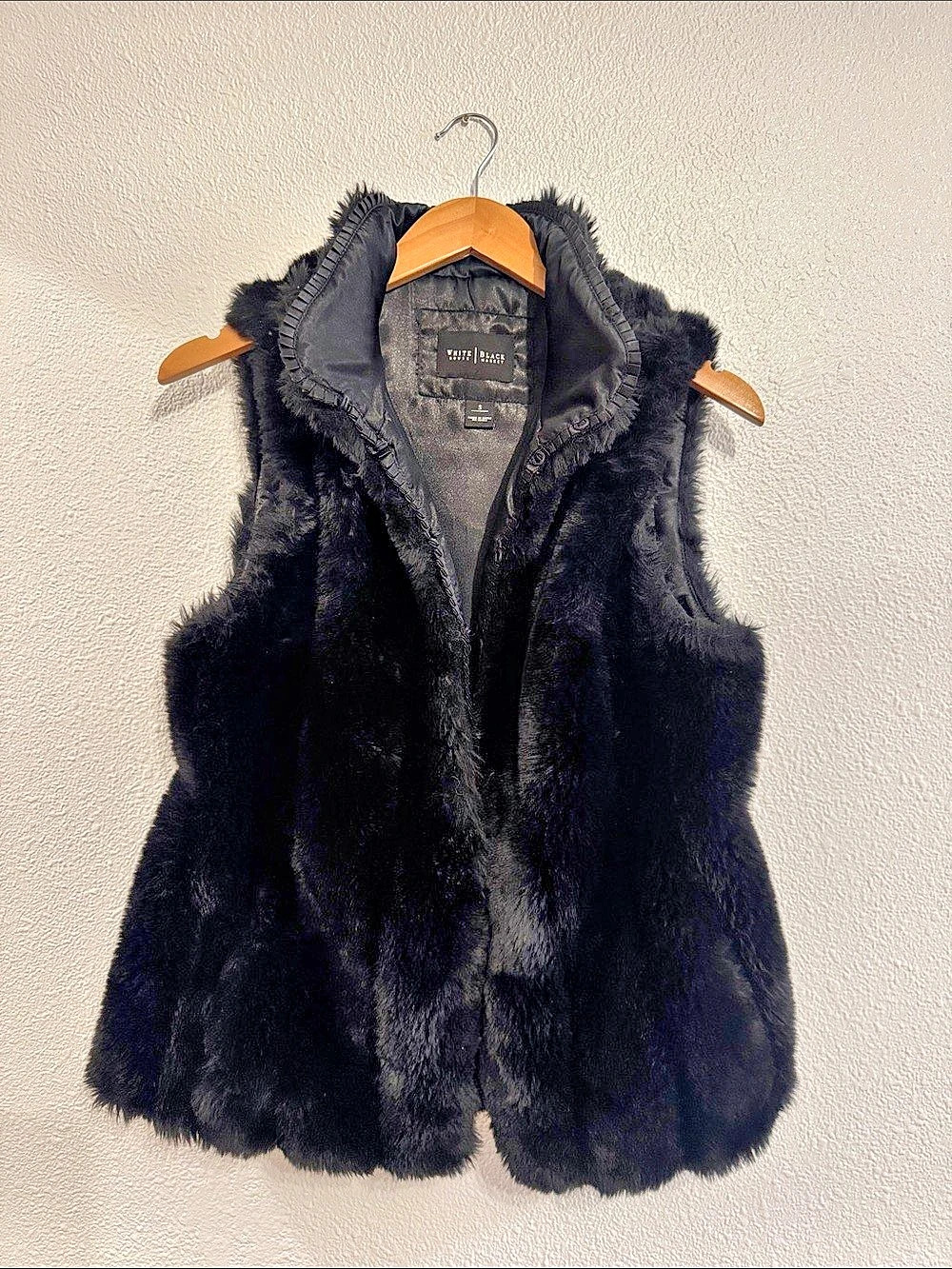 WHBM Faux Fur Vest in Black Medium Like New
